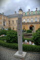 Človek