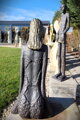 Sediace dievča II
